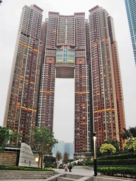 The Arch ( 凱旋門 ) , West Kowloon